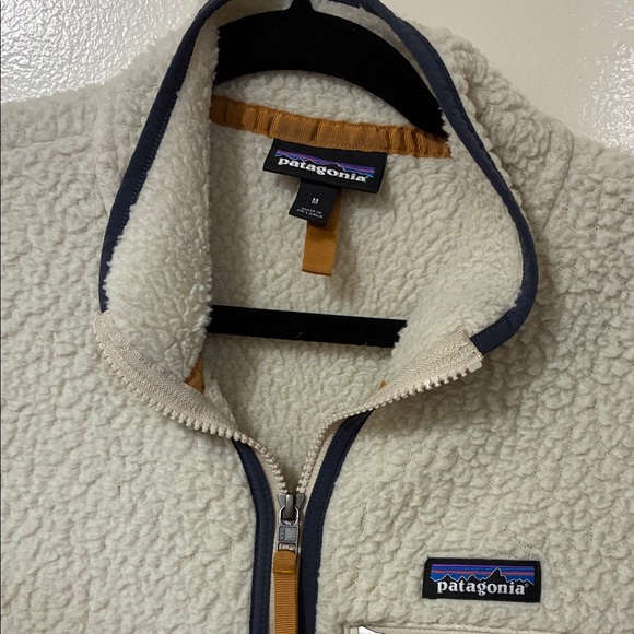 Patagonia Women’s Retro Pile Fleece Marsupial Pullover - Picture 3 of 4